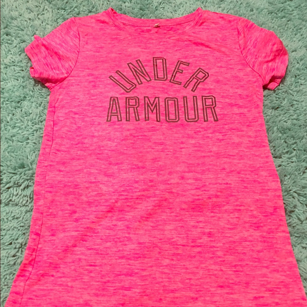 💎3/$25💎 Girls pink Under Armour t shirt